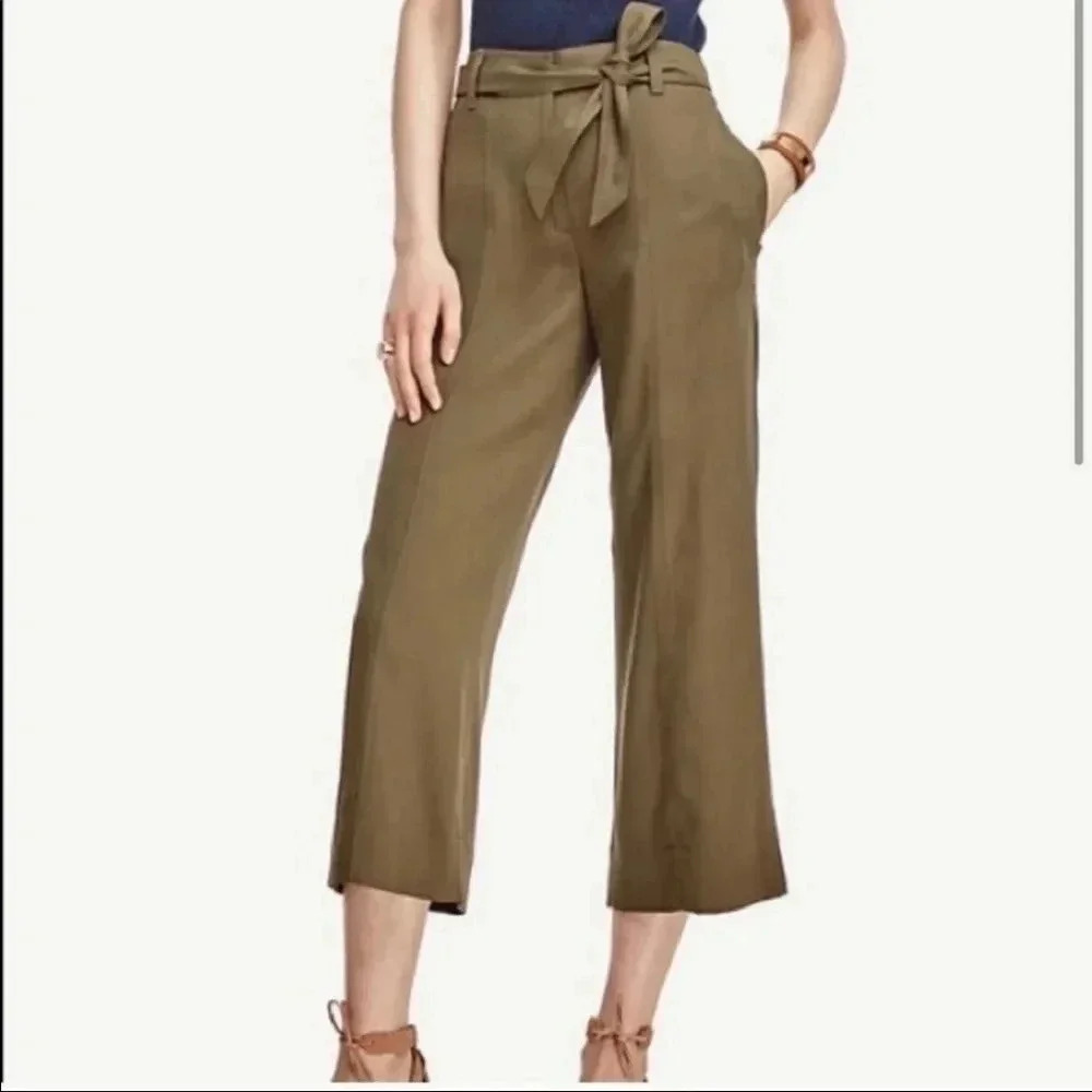 Ann Taylor Wide Leg Crop Trouser/Pants Petite Size:(0)